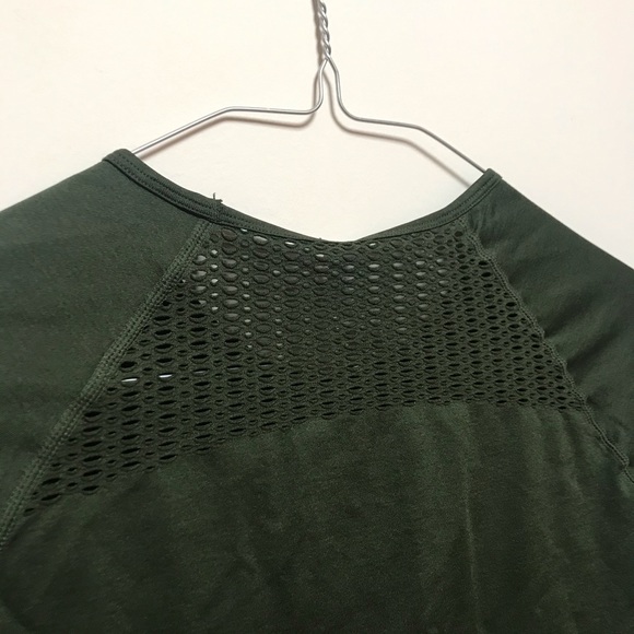 NWT fabletics olive green work out top - Picture 7 of 8